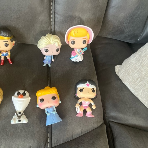 Funko Vibrant Heroes and Princesses Set - Picture 4 of 5